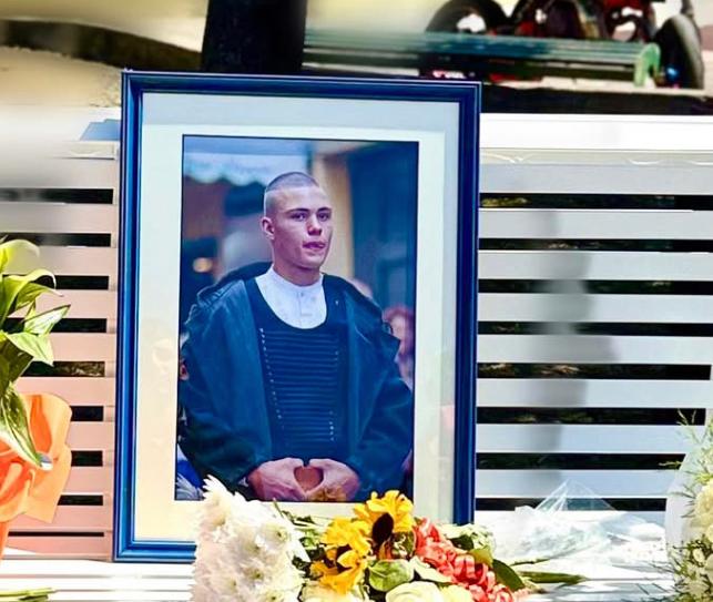 Emozione a Ossi: un albero e una panchina nel ricordo di Salvatore Piras