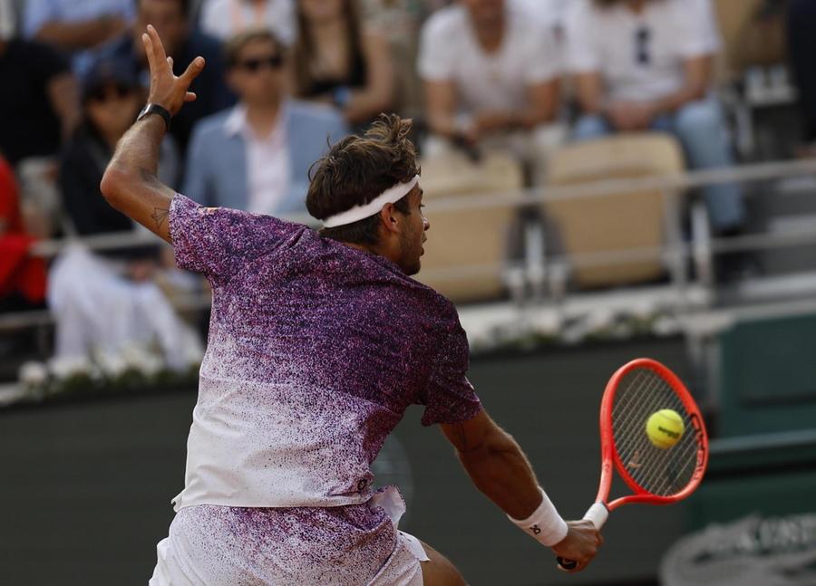 Cobolli da applausi ma a Parigi vince il tedesco Zverev
