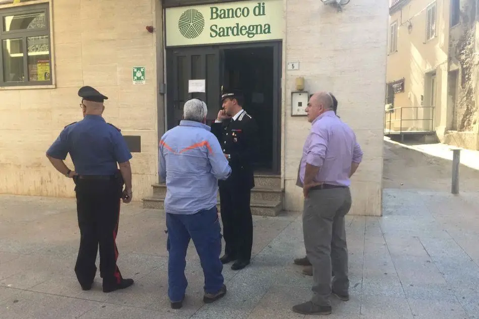 La filiale del Banco di Sardegna di Siniscola nel mirino dei rapinatori