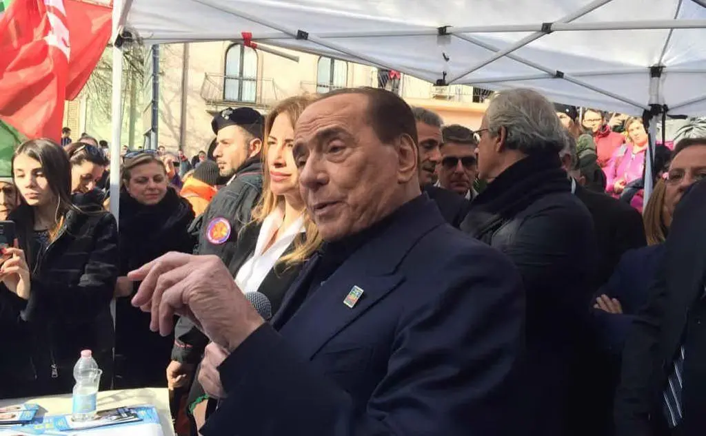 Berlusconi a Burcei (foto Piera Serusi)