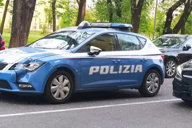 Polizia (foto simbolo Ansa)
