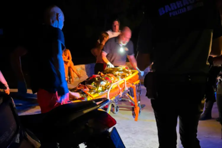 L'intervento dei soccorsi durante il mega party a Maria Pia (foto concessa)