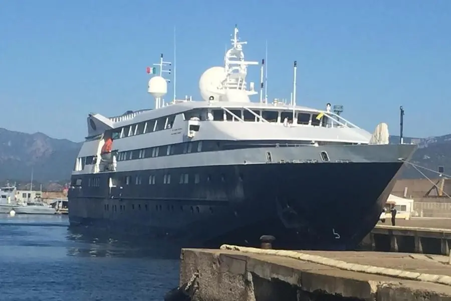 La nave Clio (foto ufficio stampa Autorità di sistema portuale del mare di Sardegna)