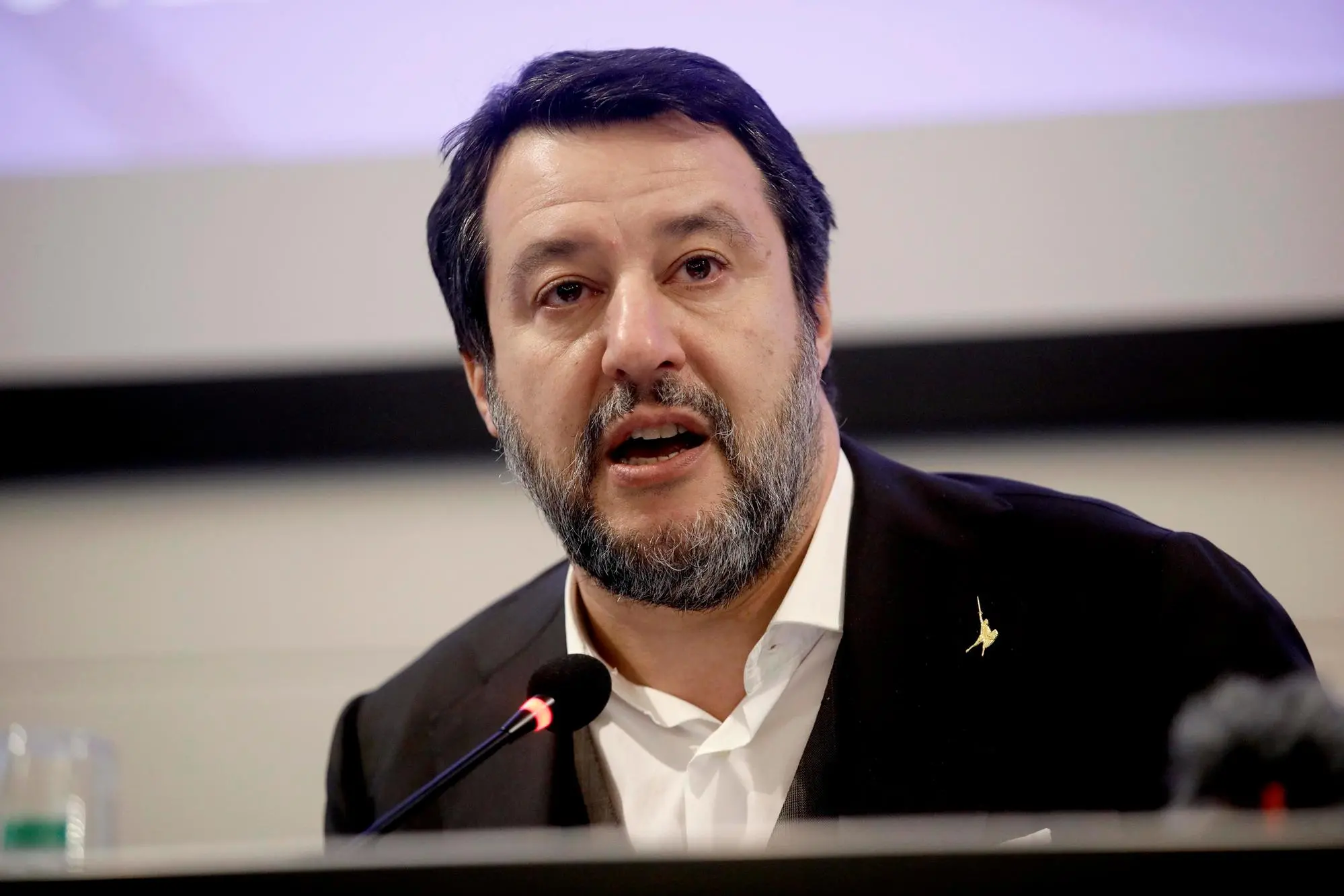 Il Ministro delle Infrastrutture Matteo Salvini in una foto d'archivio. ANSA/MOURAD BALTI TOUATI