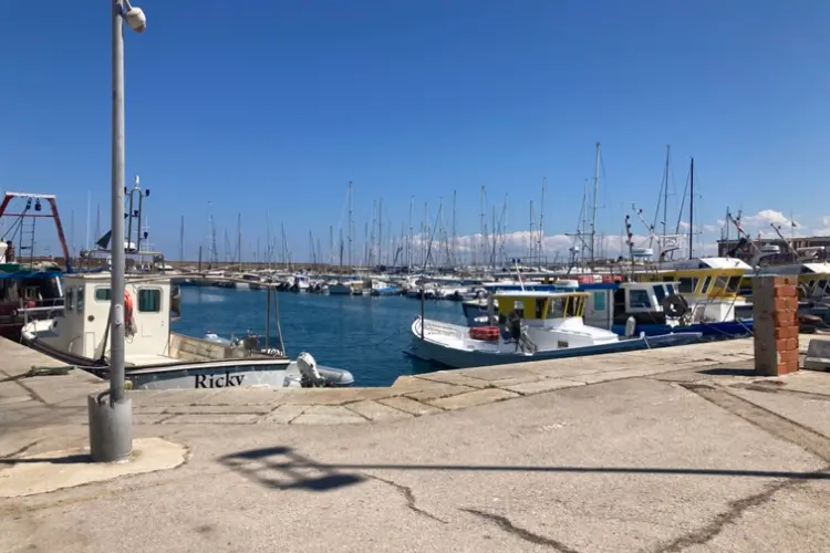 Il porto di Porto Torres (foto Pala)