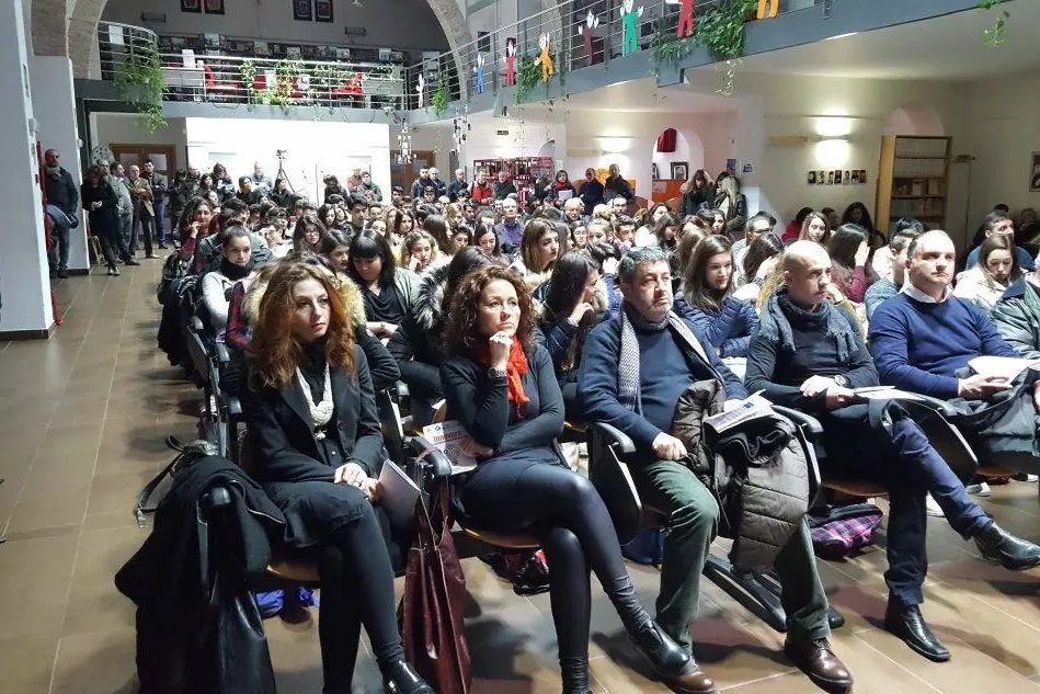 Folla al convegno di Macomer