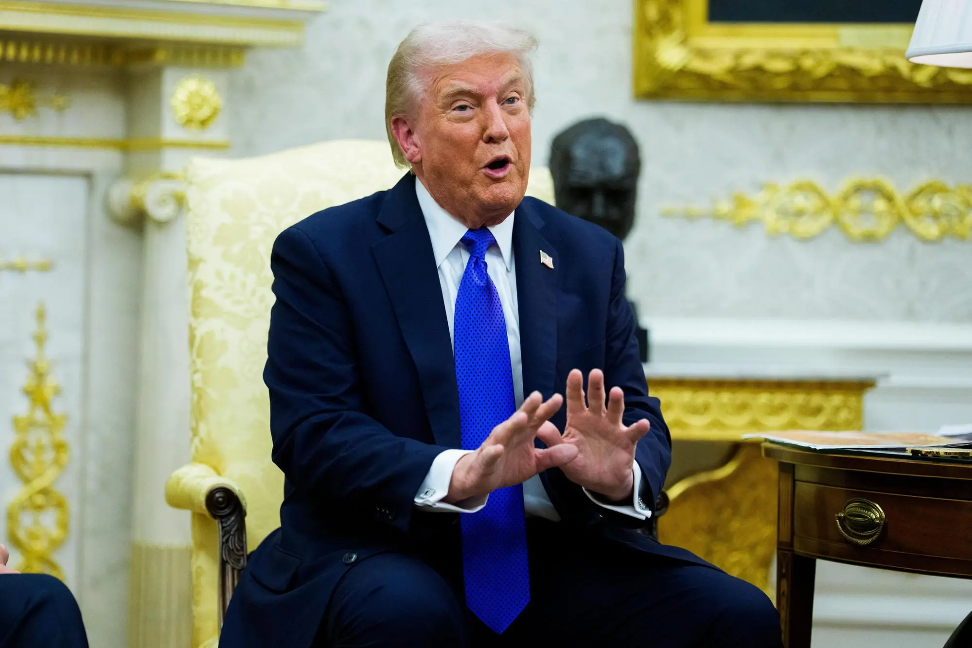 Donald J. Trump (foto EPA/AARON SCHWARTZ / POOL)