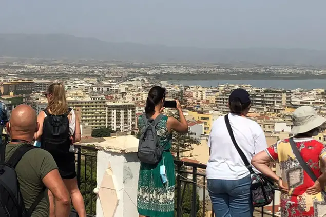 Turisti (L'Unione Sarda)