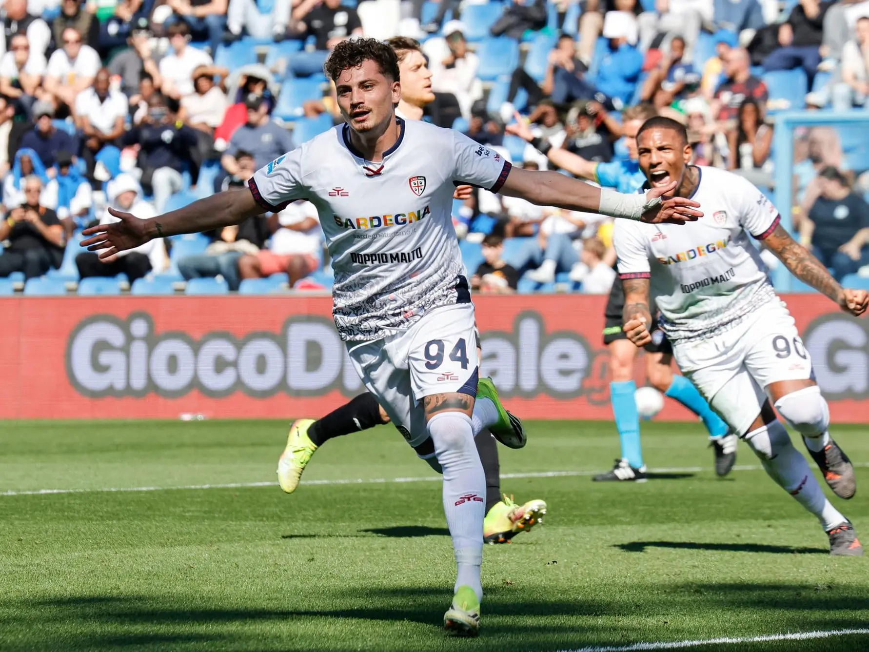 Sebastiano Esposito, uno degli ex di serata in Inter-Cagliari (foto Ansa)