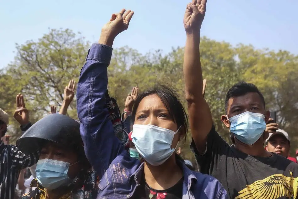 Proteste a Mandalay (Ansa)