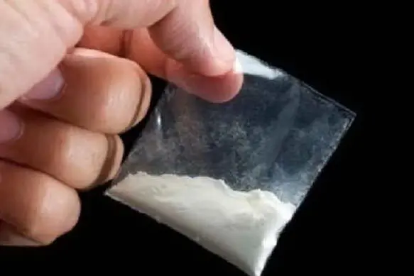 Una busta contenente cocaina
