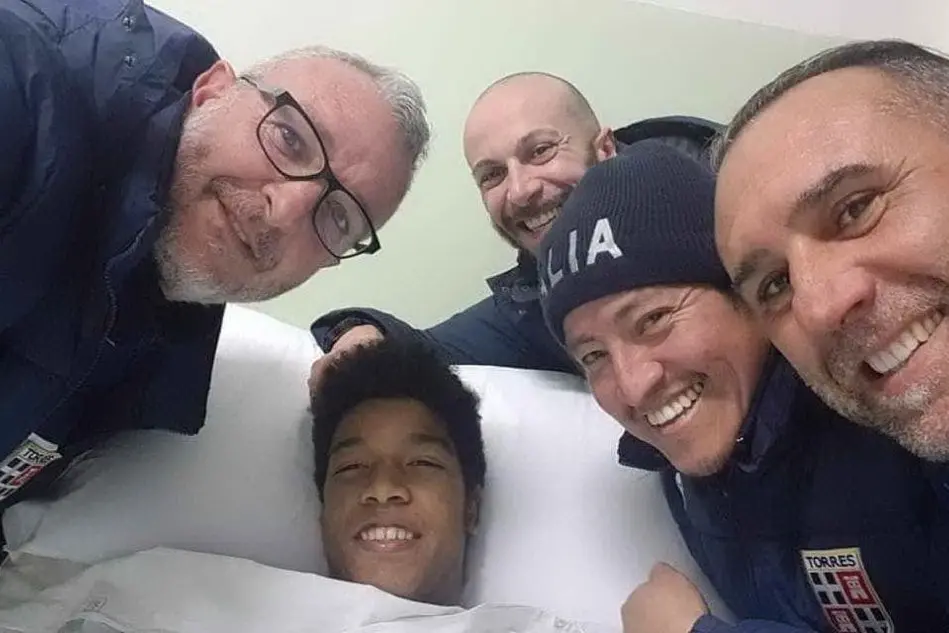 Il giovane torresino ricoverato in ospedale (foto Torres