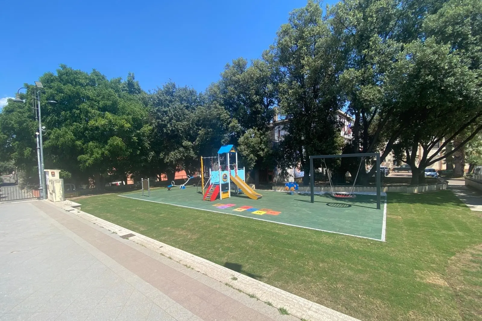 Muravera, area giochi piazza Europa