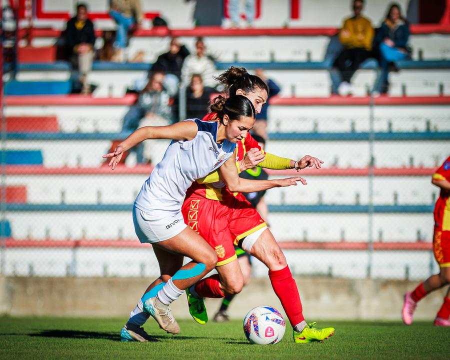 Calcio femminile: la Women Torres fa visita alla Caronnese