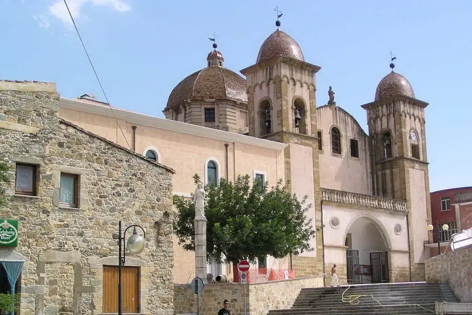 La cattedrale di Ales (Wikipedia)