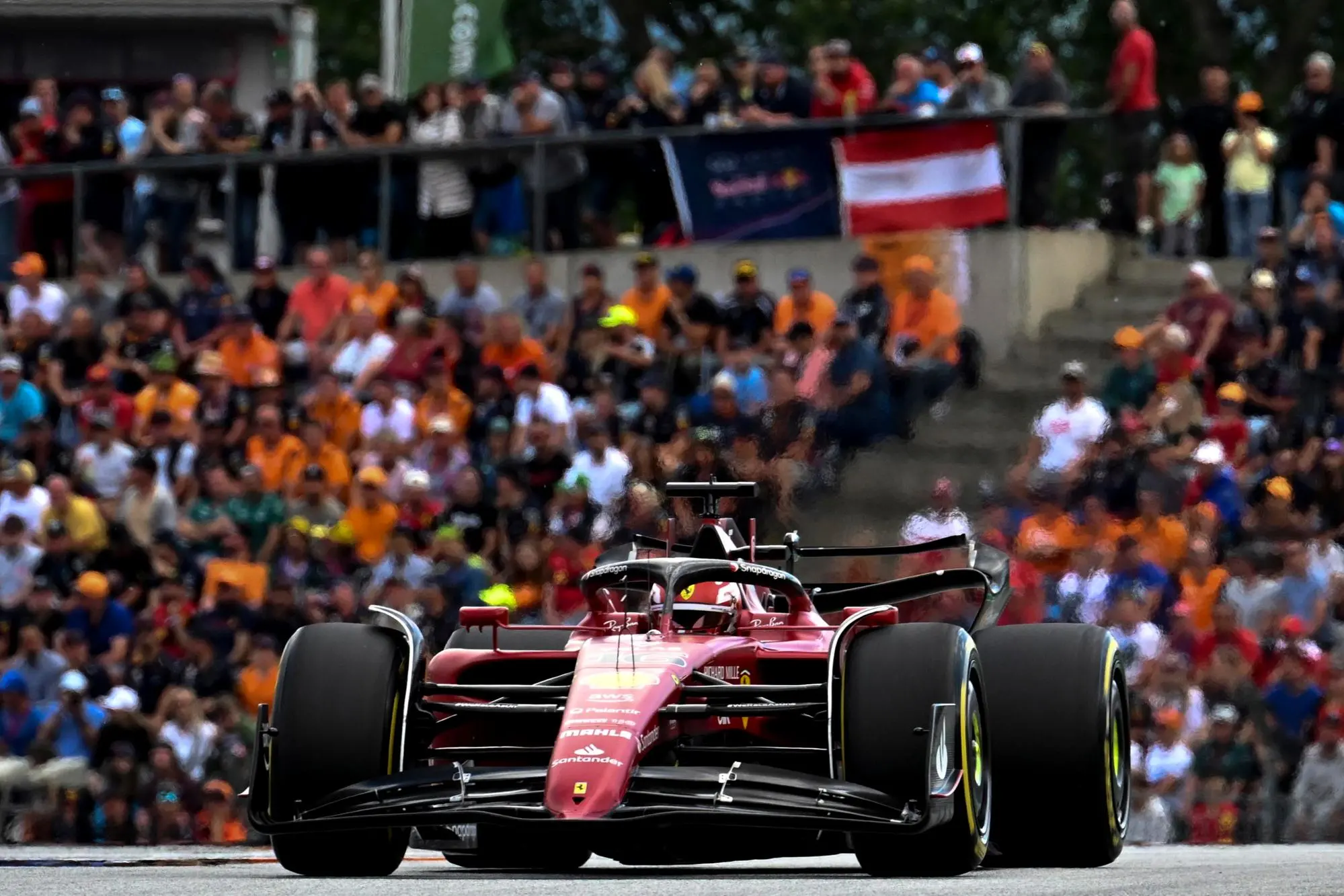 epa10063620 Monaco's Formula One driver Charles Leclerc of Scuderia Ferrari in action during the Formula One Grand Prix of Austria at the Red Bull Ring in Spielberg, Austria, 10 July 2022. EPA/CHRISTIAN BRUNA