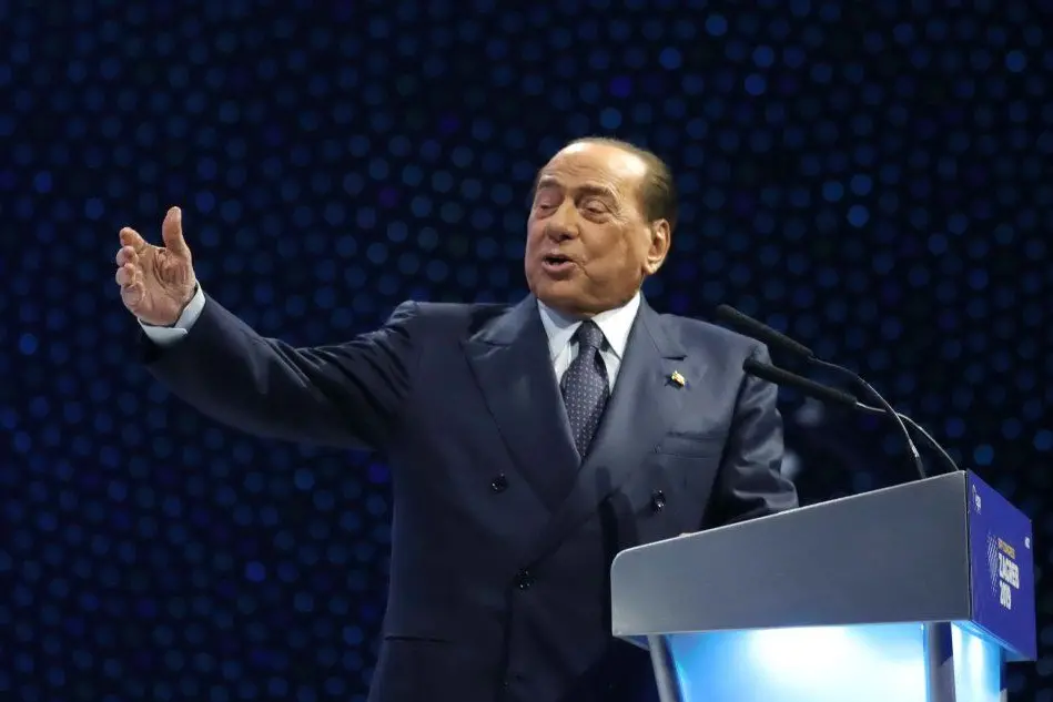 Silvio Berlusconi a Zagabria (Ansa - Bat)