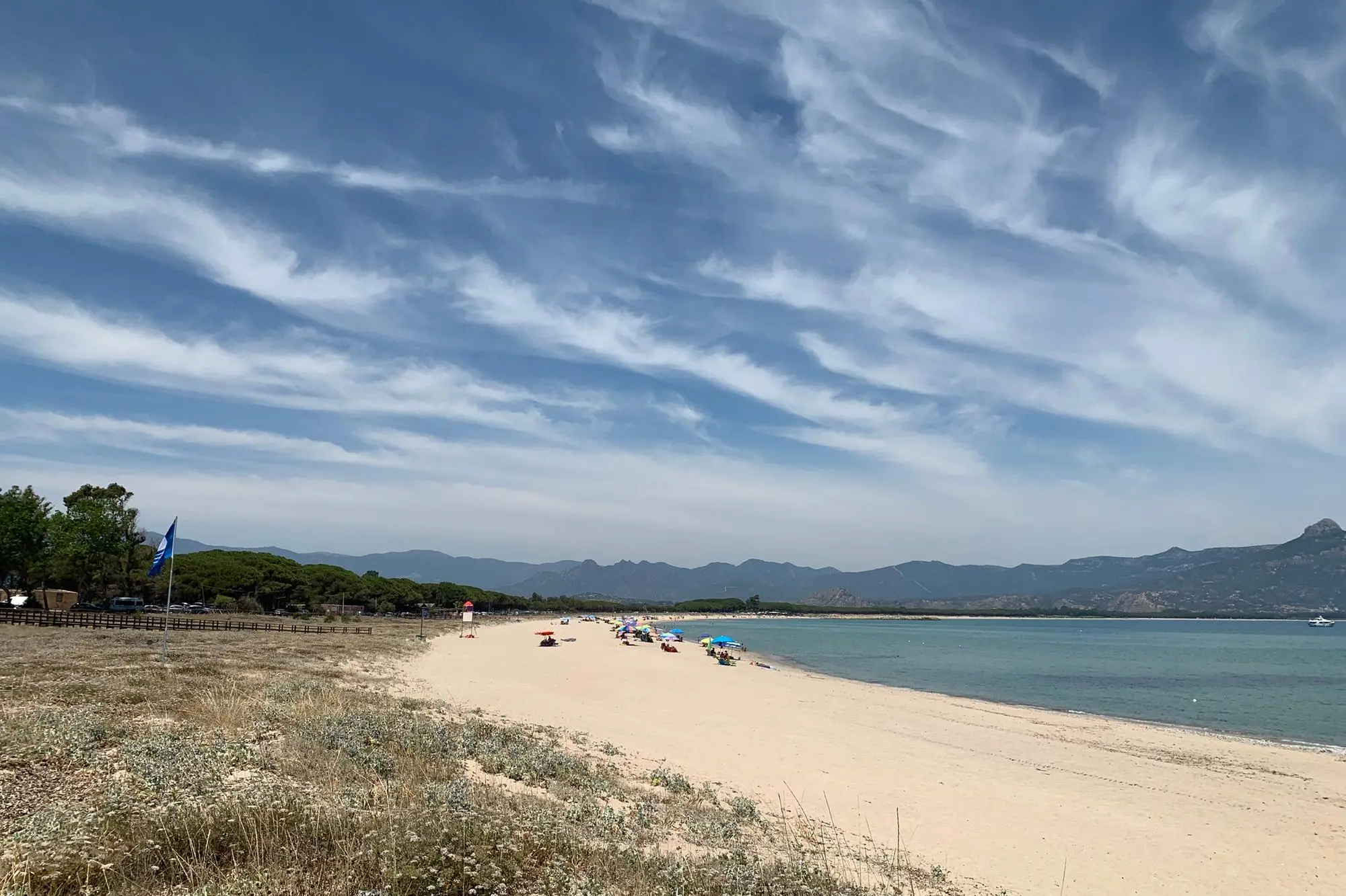 La spiaggia della Capannina, a ponente del porto di Arbatax (foto Secci)