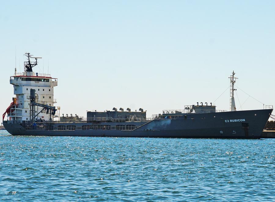 La nave fantasma e mezzo milione di debiti