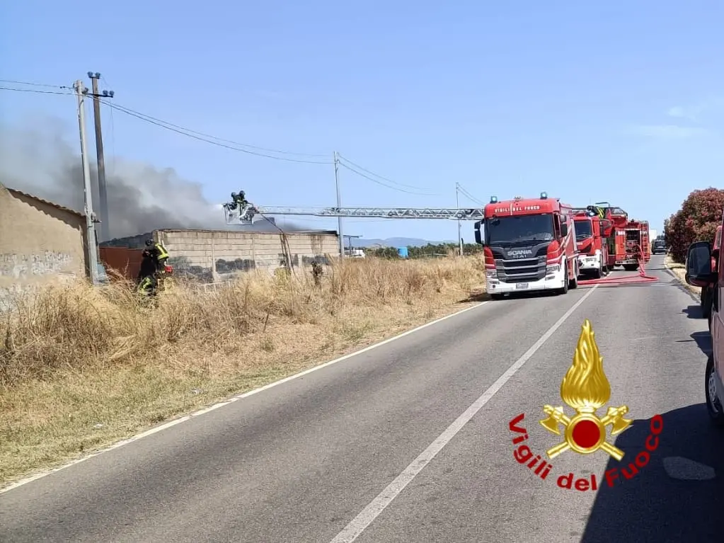 L'intervento dei vigili del fuoco a Villasor