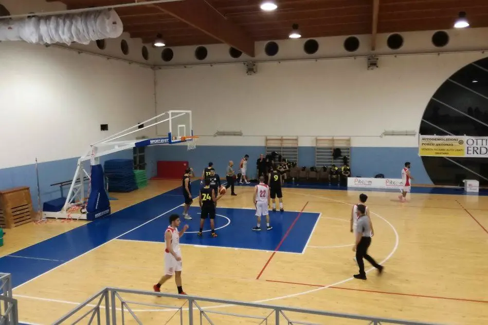 La partita di ieri tra Oristano Basket e Panda Monserrato (foto Giacomo Pala)