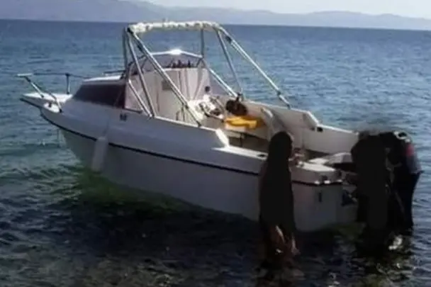 La barca dei dispersi, in una foto diffusa dalla famiglia