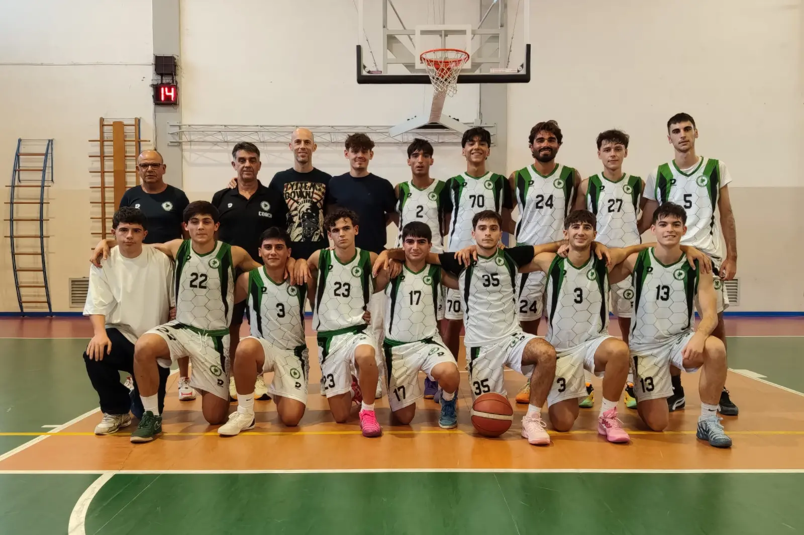 Foto di squadra del Basket Club San Sperate di DR1 (foto concessa dal Basket Club San Sperate)