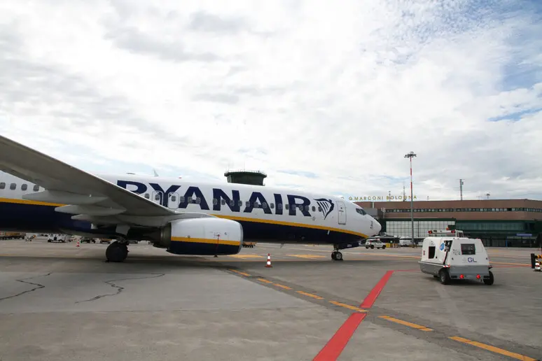 L'aeroporto di Bologna (Ansa)
