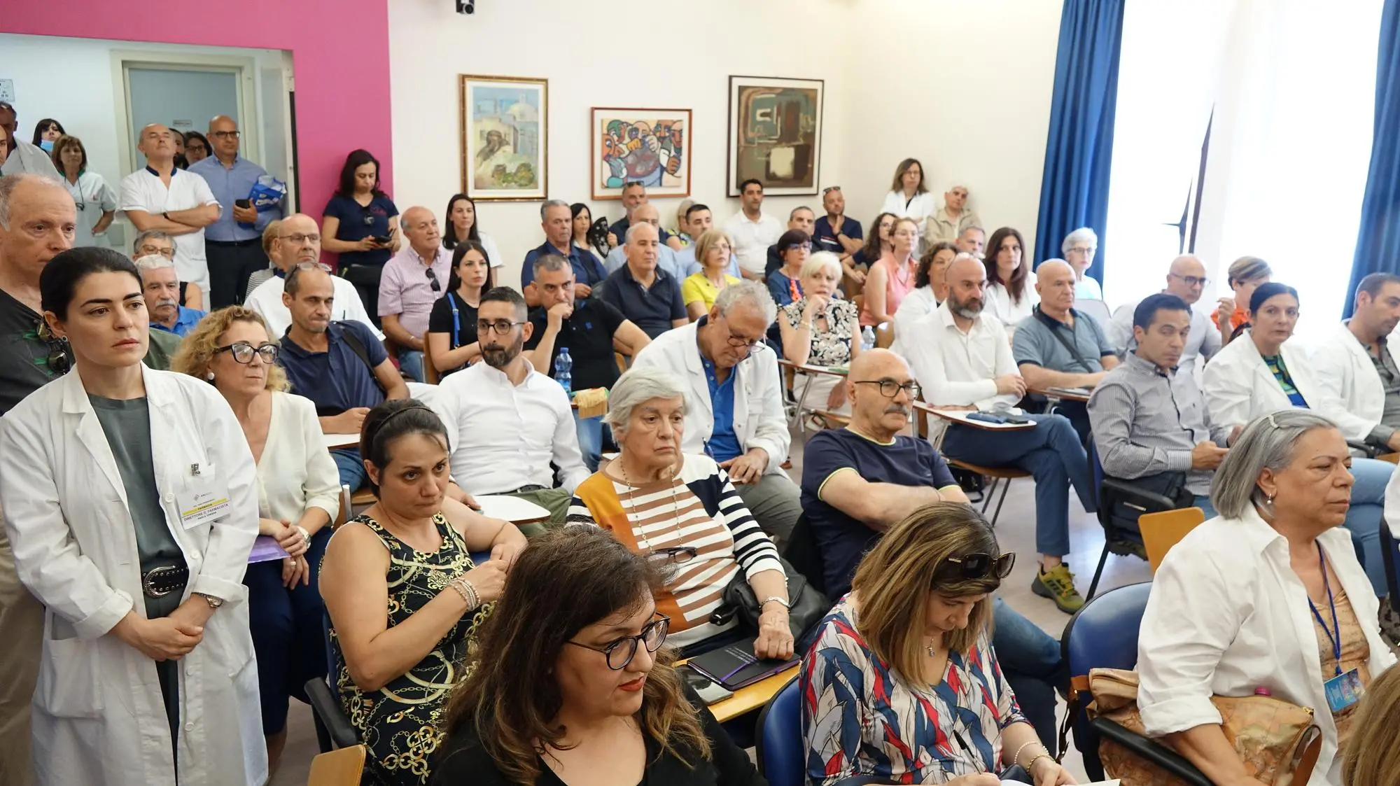 La sala conferenze gremita per Todde e Bartolazzi (foto Locci)