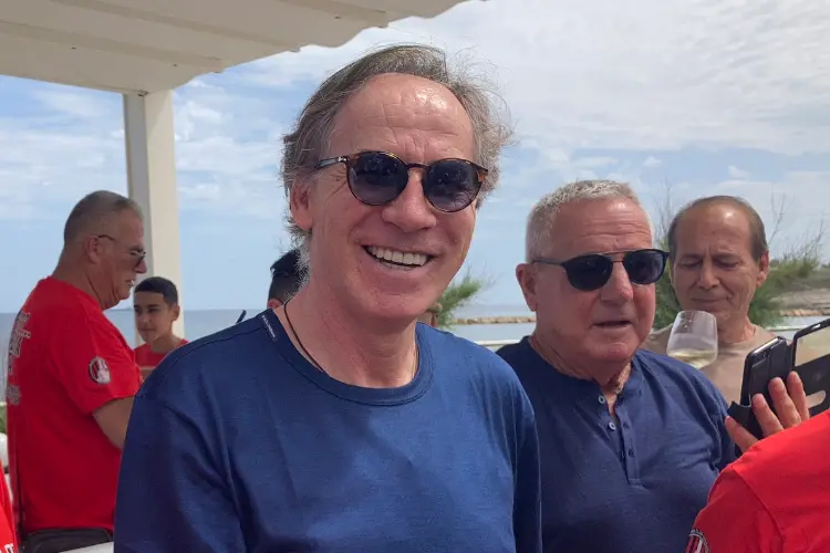 Franco Baresi a Porto Torres incontra i soci del club Milan (foto Pala)