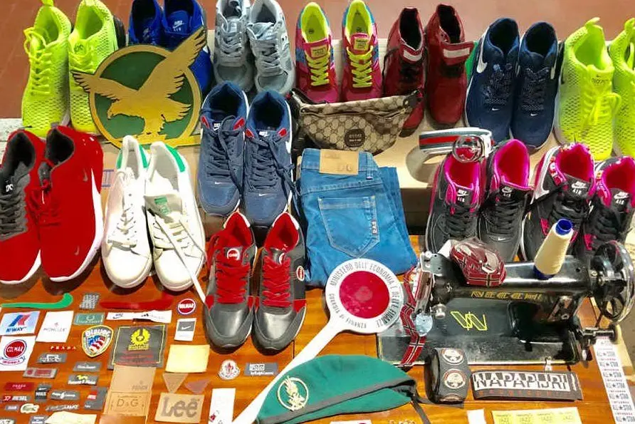 La merce sequestrata (foto Guardia di finanza)