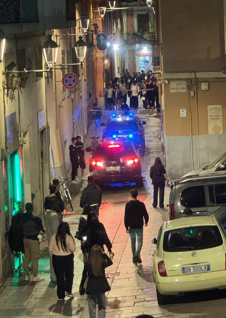 Minorenne accoltellato a Cagliari, è grave in ospedale