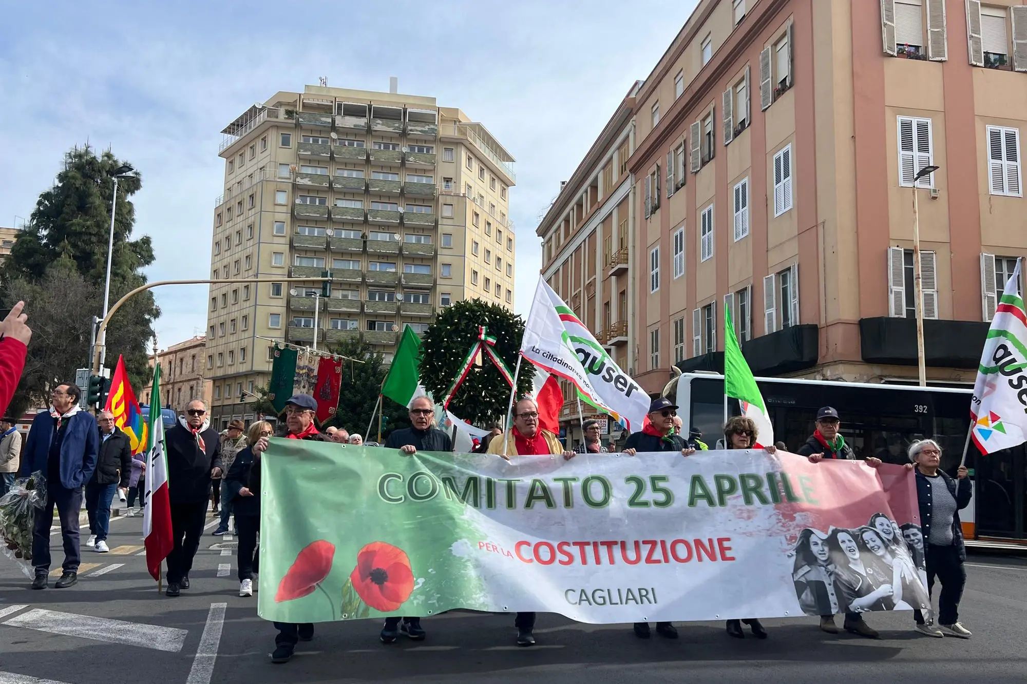 25 Aprile a Cagliari, il corteo in via Sonnino (foto Melis)