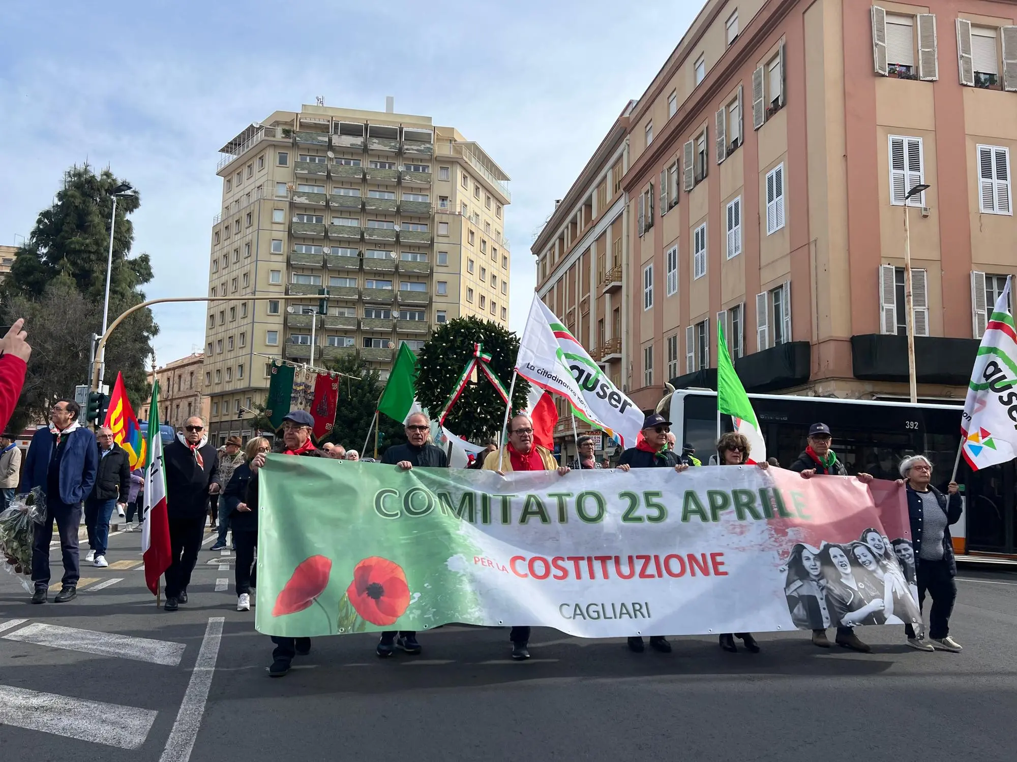 25 Aprile a Cagliari, il corteo in via Sonnino (foto Melis)