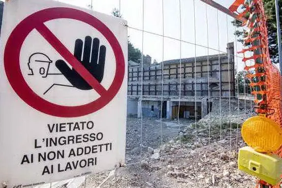 Un cantiere ad Amatrice (foto Archivio L'Unione Sarda)