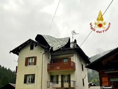 I danni provocati da una tromba d'aria in Veneto il 19 luglio (Ansa)