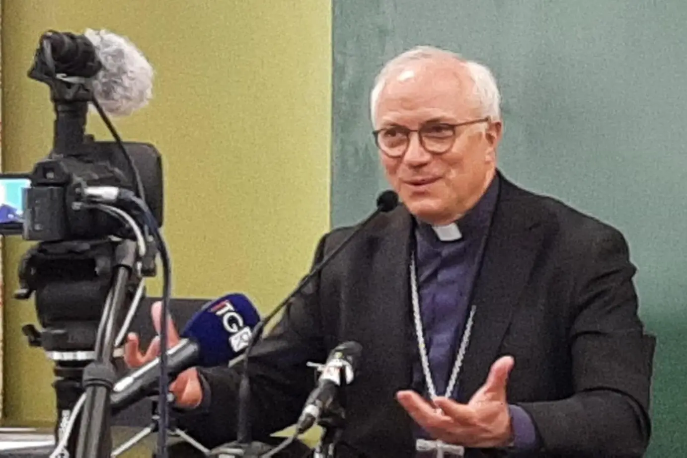 Il segretario generale della Cei e arcivescovo di Cagliari monsignor Giuseppe Batur a Cagliari, 7 marzo 2023. ANSA/Fabrizio Fois