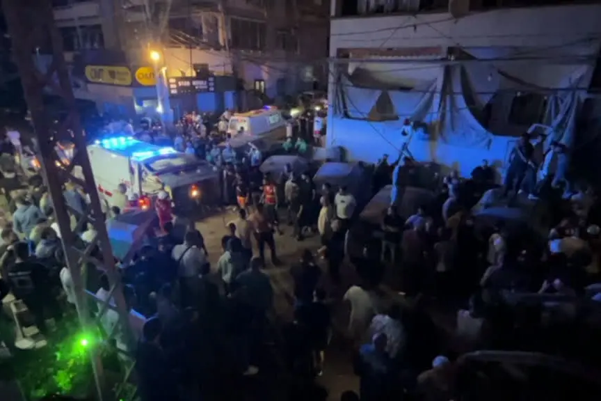 Libano, macerie a Sidone dopo un raid israeliano