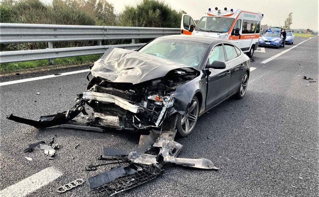 oristano incidente sulla statale 131 tre auto coinvolte e un ferito l unione sarda it