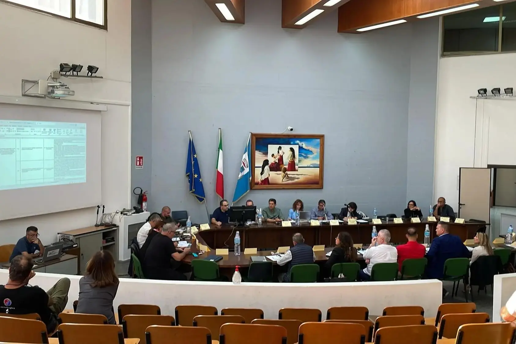 Il Consiglio comunale (foto Serreli)