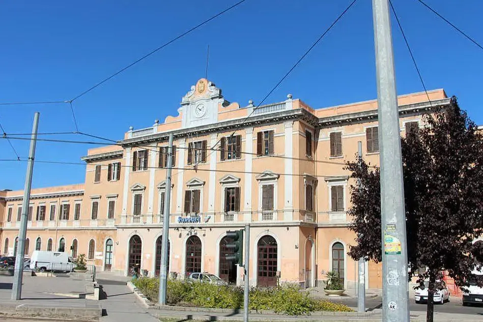L'aggressione è avvenuta vicino alla stazione di Sassari (foto Wikipedia)