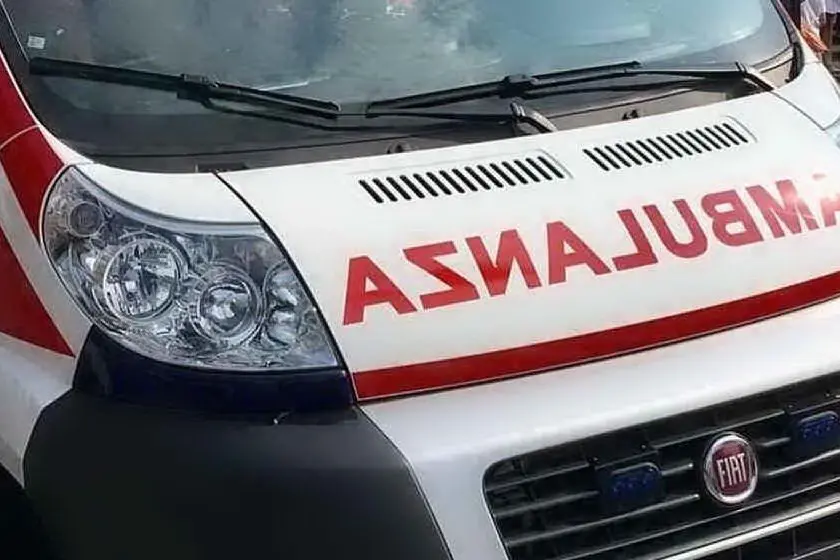 Un'ambulanza (L'Unione Sarda)