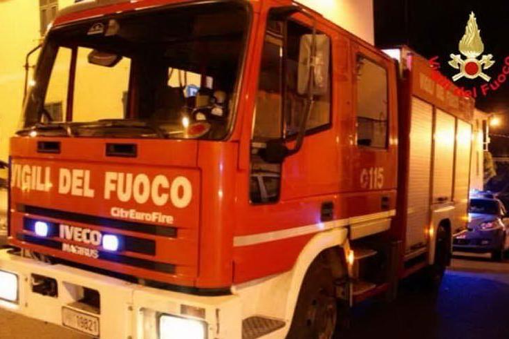 Auto in fiamme a Cagliari e Quartu