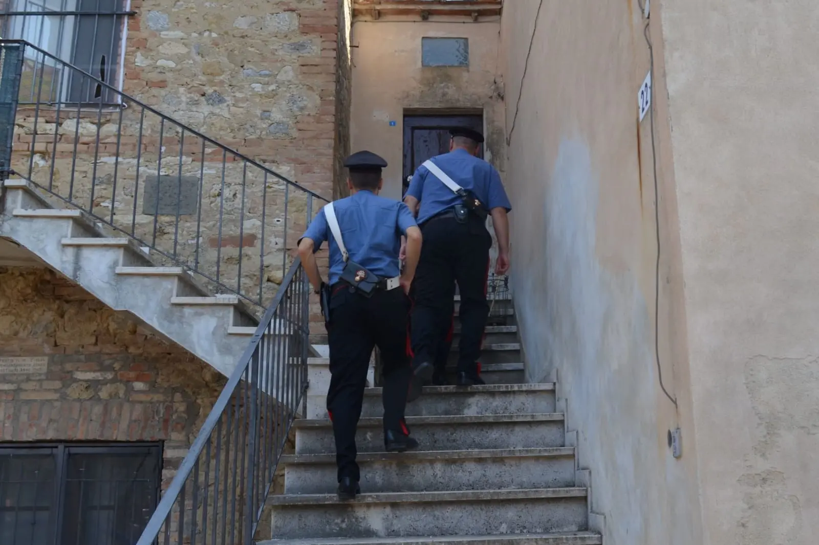 (foto carabinieri)