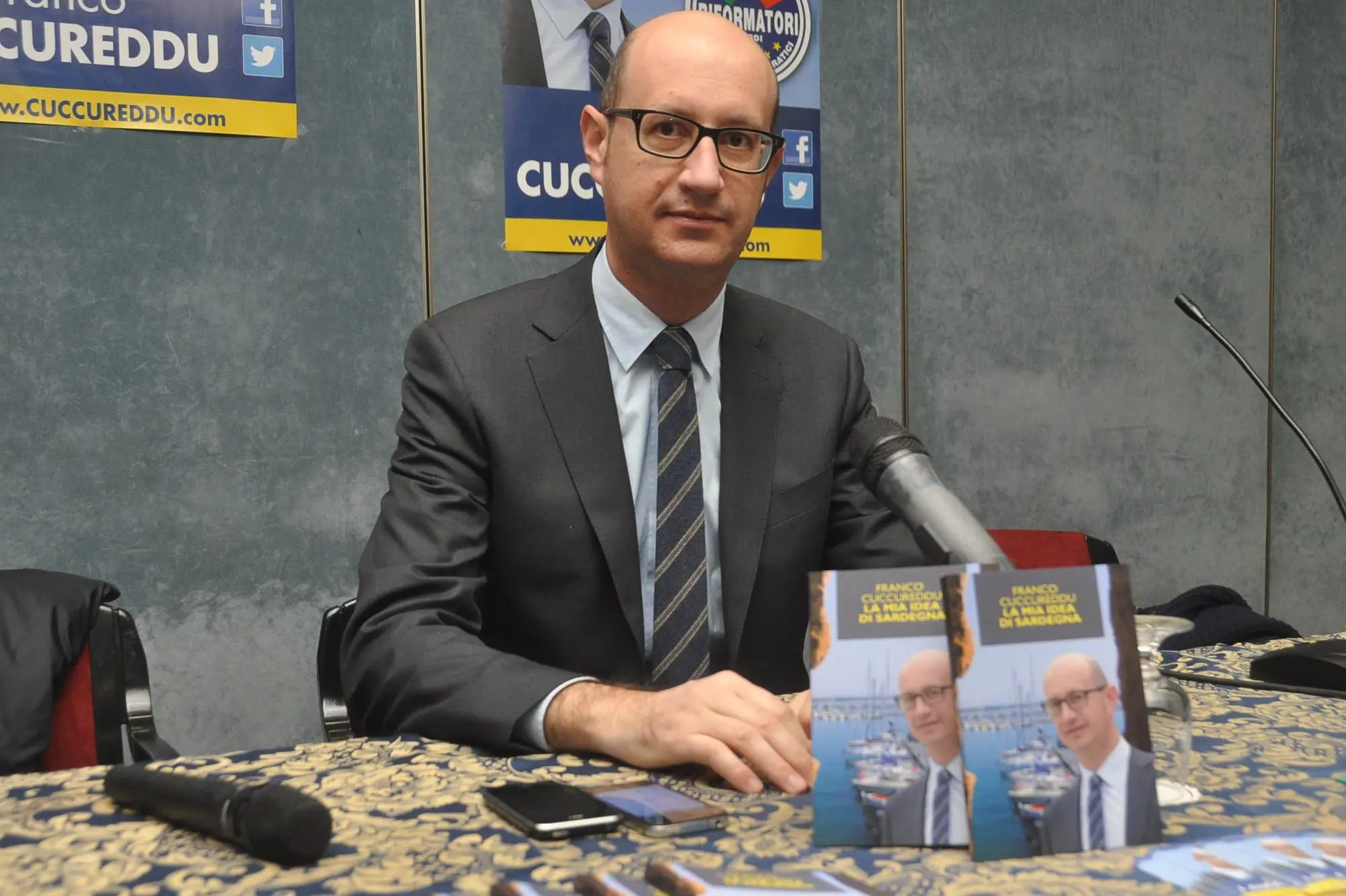 Franco Cuccureddu alla presentazione del suo libro - Sassari - foto Gloria Calvi 27.01.2014