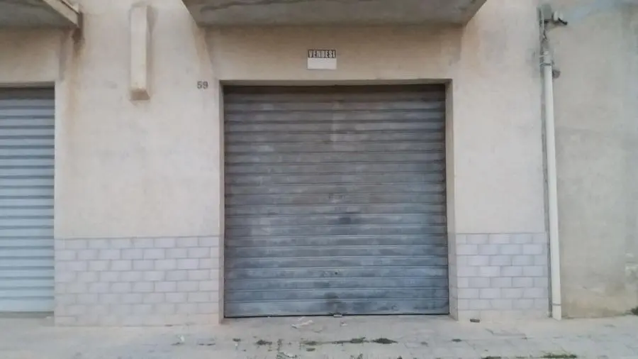 Il garage al cui interno è stato trovato un pozzo (L'Unione Sarda - Barraco)