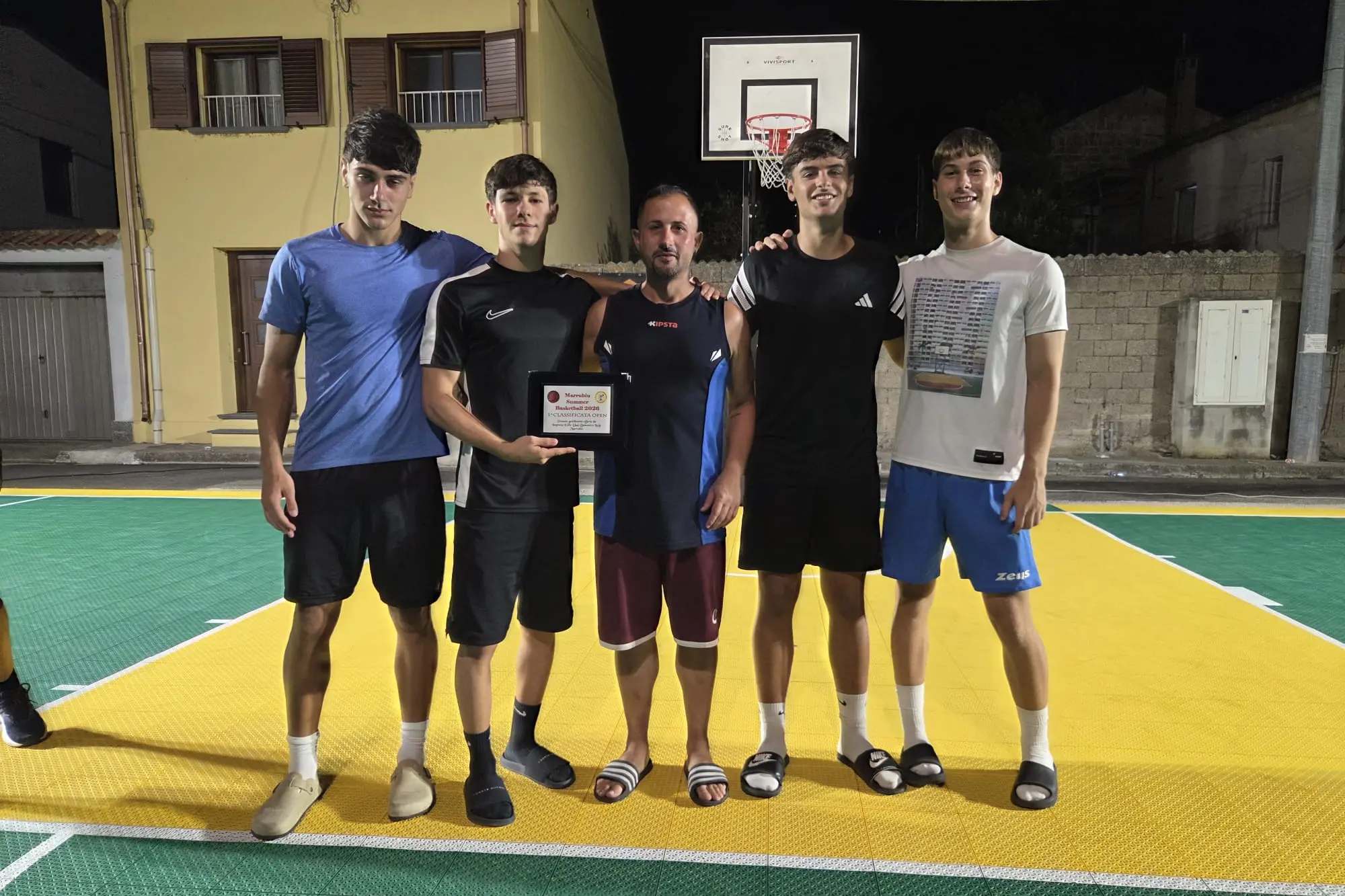 Gli Azzurra Giants, vittoriosi nel torneo di Marrubiu (foto di Giacomo Pala)