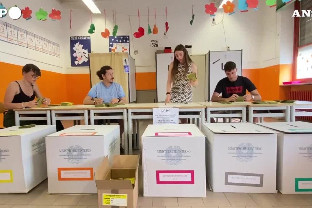 Urne aperte, si vota per 5 referendum e in 971 Comuni