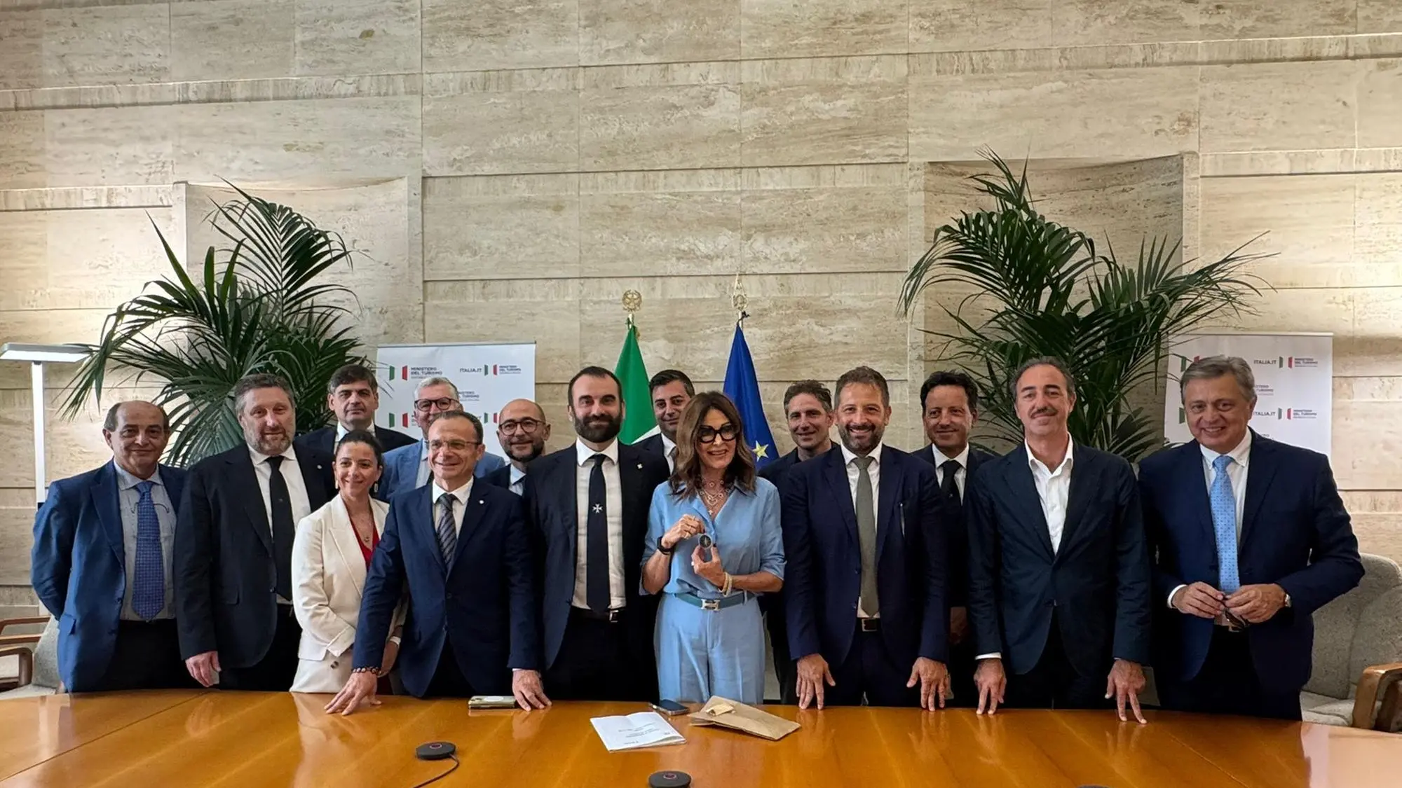 https://immagini.unionesarda.it/version/c:Y2VhODI4NmEtYTBlZC00:NjFjMTE1MTMtNWY3NS00/image.webp?f=16:9