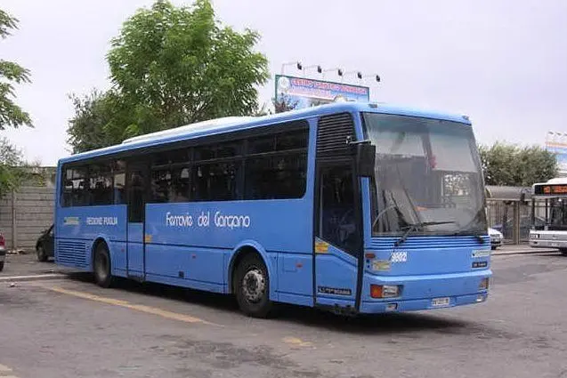 Un autobus delle Ferrovie del Gargano